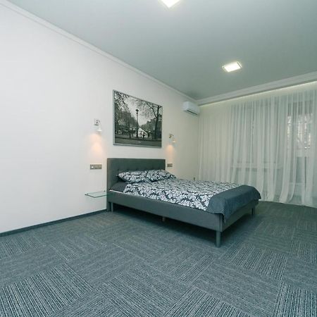 Hotrent City Deluxe Kiev Eksteriør bilde