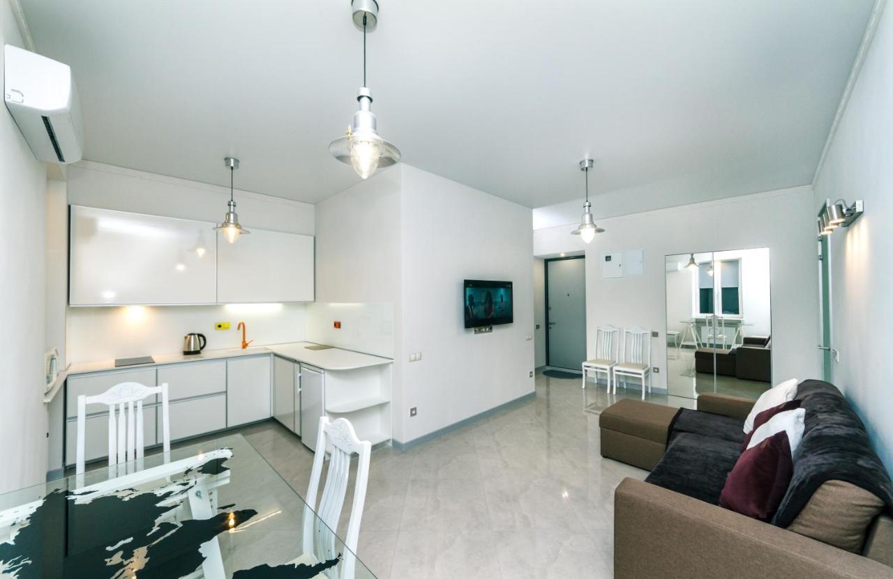 Hotrent City Deluxe Kiev Eksteriør bilde