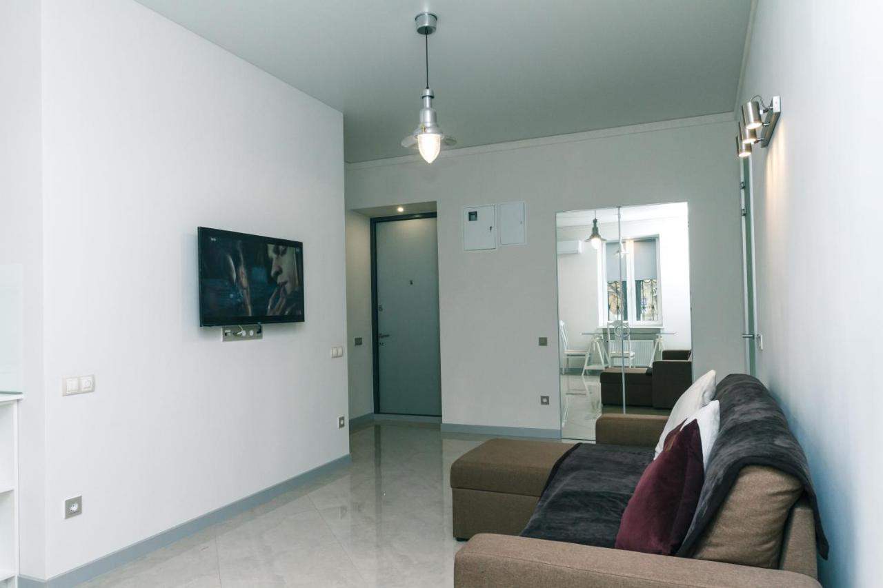 Hotrent City Deluxe Kiev Eksteriør bilde