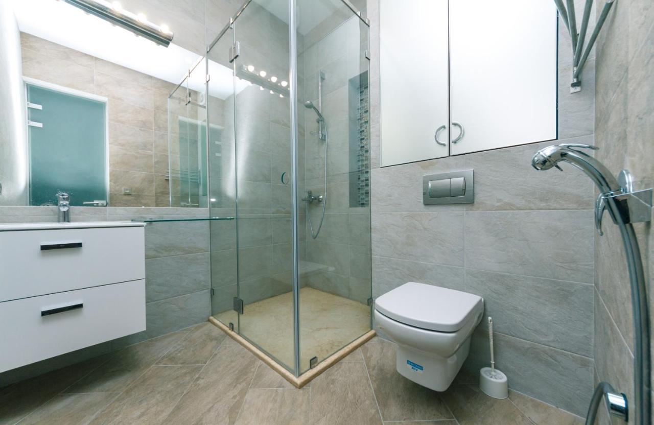 Hotrent City Deluxe Kiev Eksteriør bilde