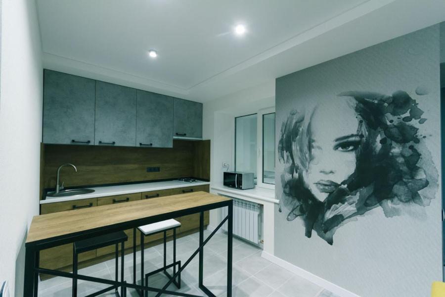 Hotrent City Deluxe Kiev Eksteriør bilde